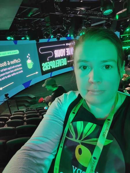 Småodlarens färska olivolja fås från tidig skörd (Early Harvest)