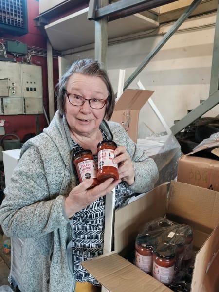 Småodlarens färska olivolja fås från tidig skörd (Early Harvest)