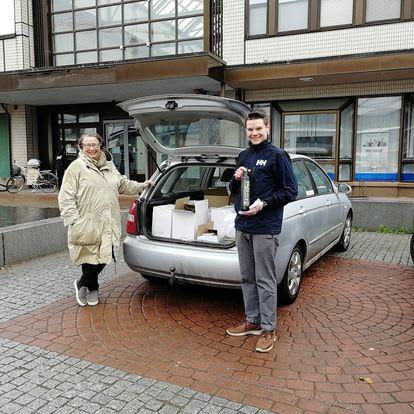 Småodlarens färska olivolja fås från tidig skörd (Early Harvest)