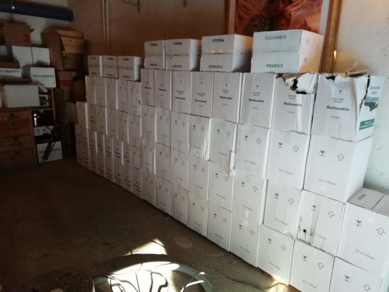 Småodlarens färska olivolja fås från tidig skörd (Early Harvest)